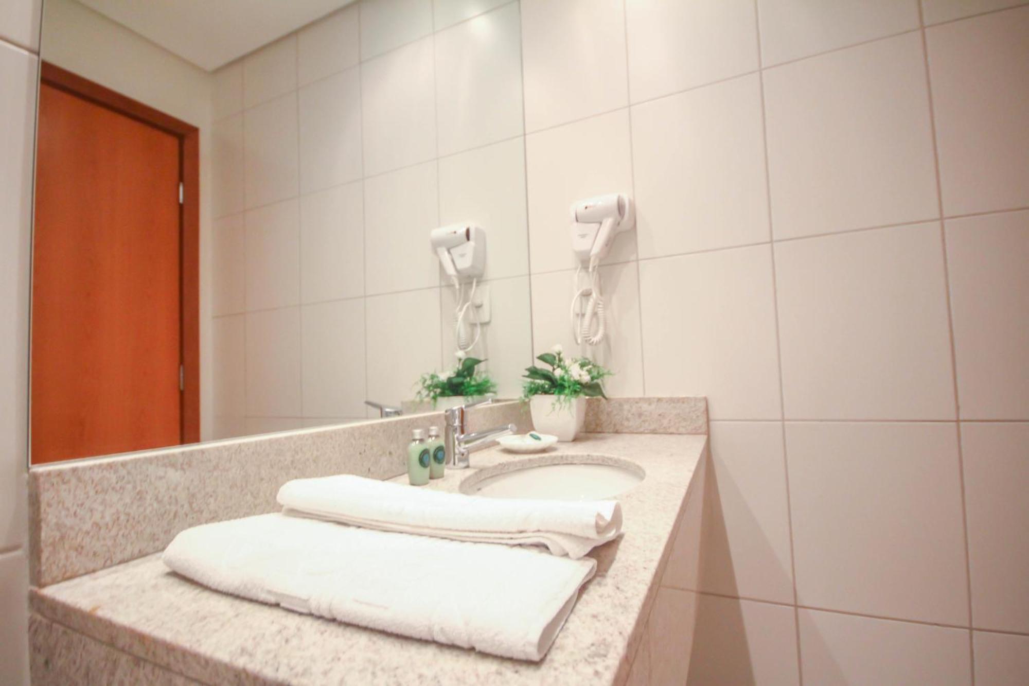Gales Park Hotel Dourados Phòng bức ảnh