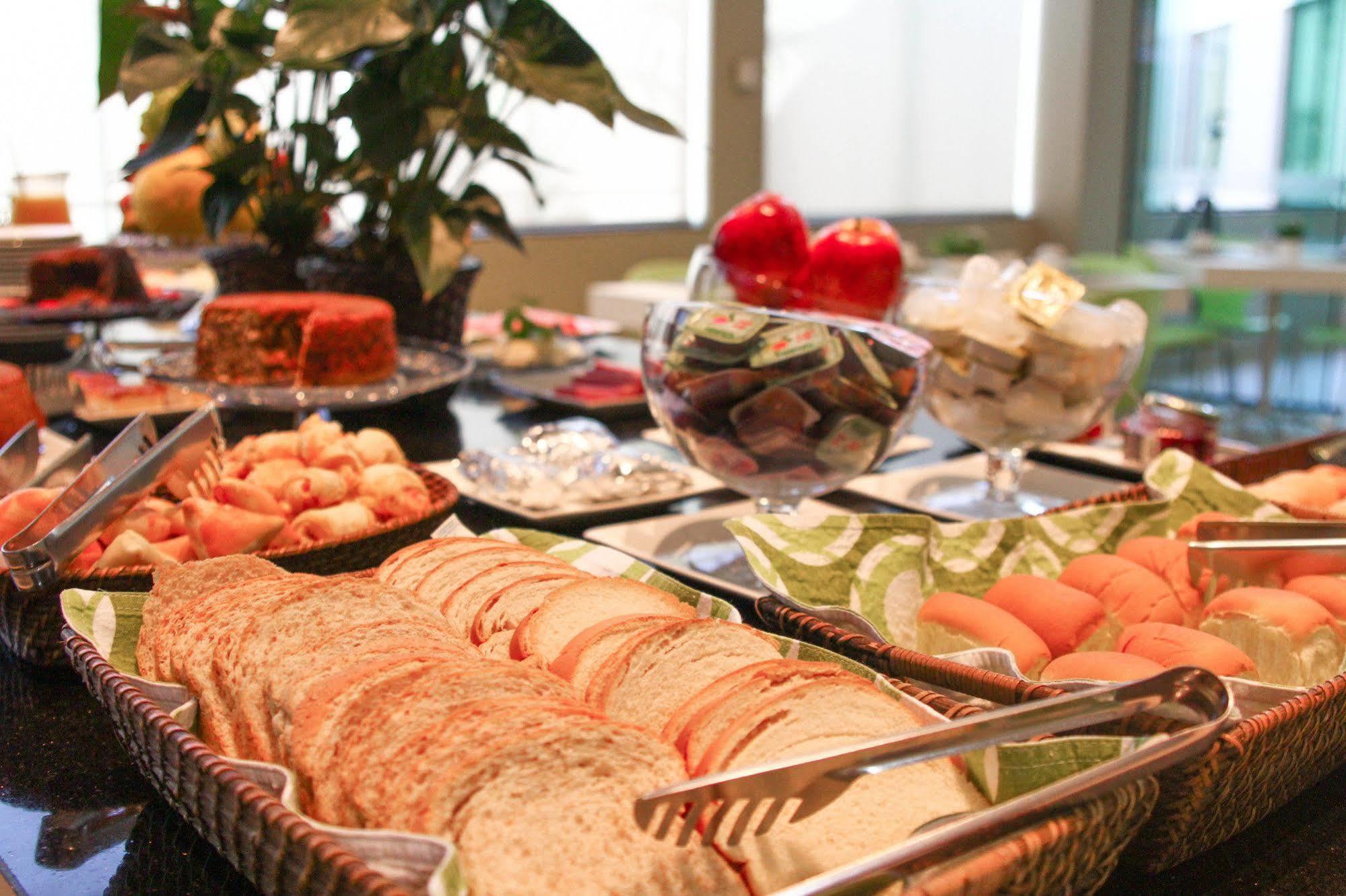 Gales Park Hotel Dourados Ngoại thất bức ảnh