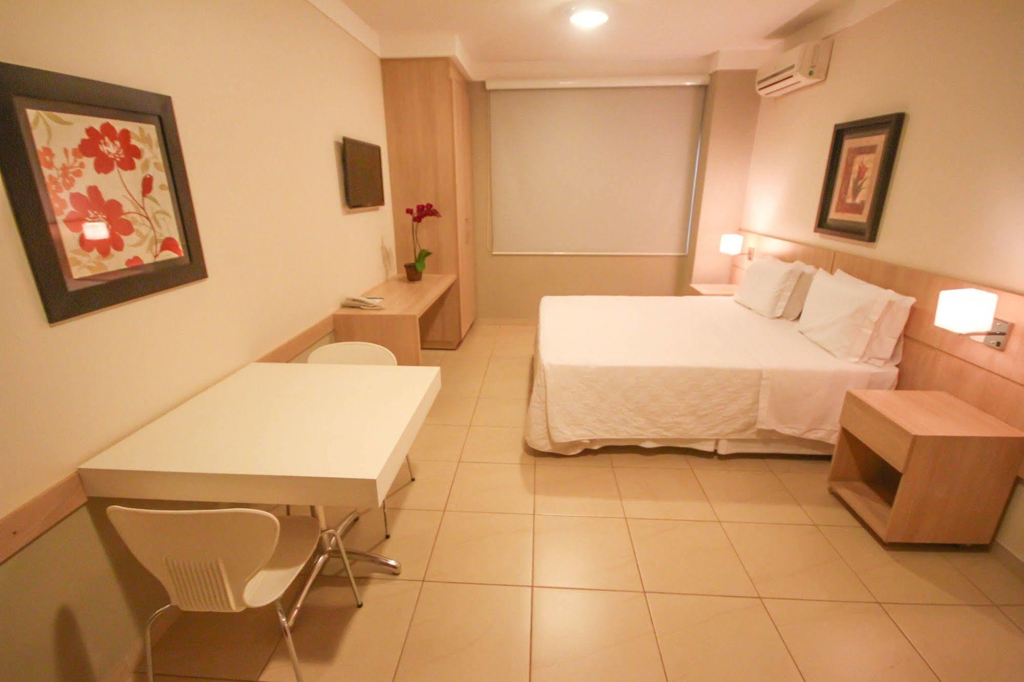 Gales Park Hotel Dourados Ngoại thất bức ảnh