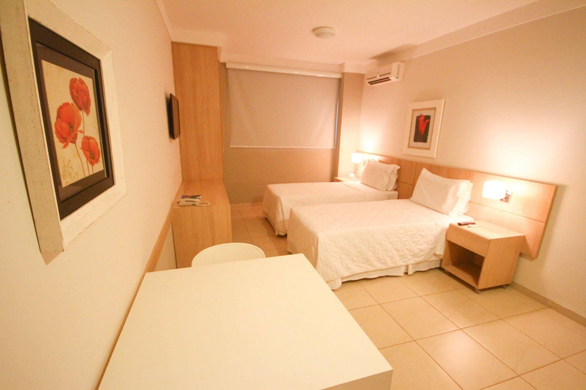 Gales Park Hotel Dourados Ngoại thất bức ảnh