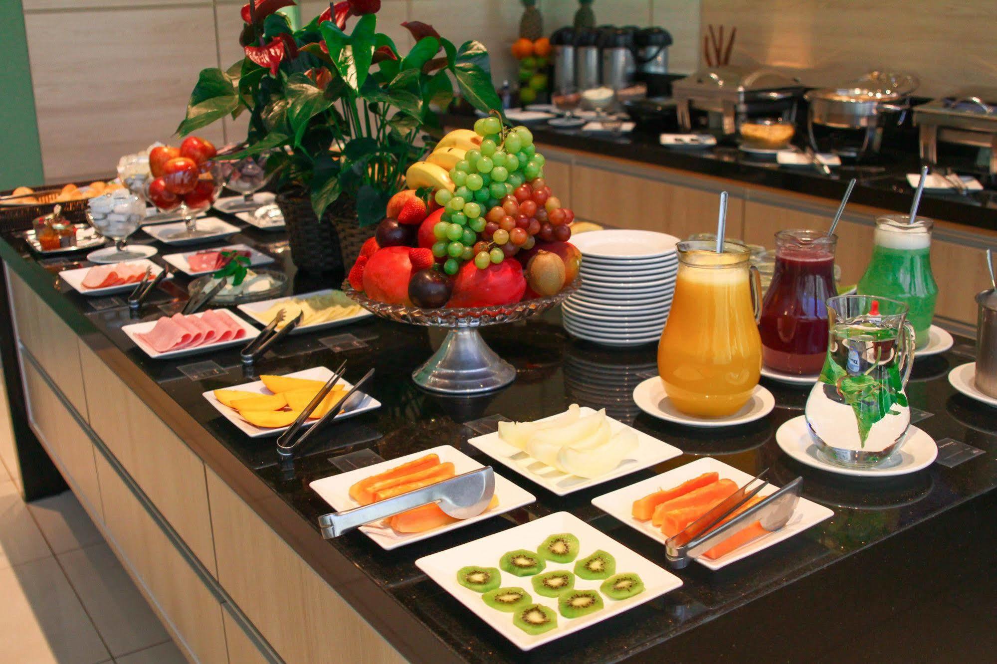 Gales Park Hotel Dourados Ngoại thất bức ảnh