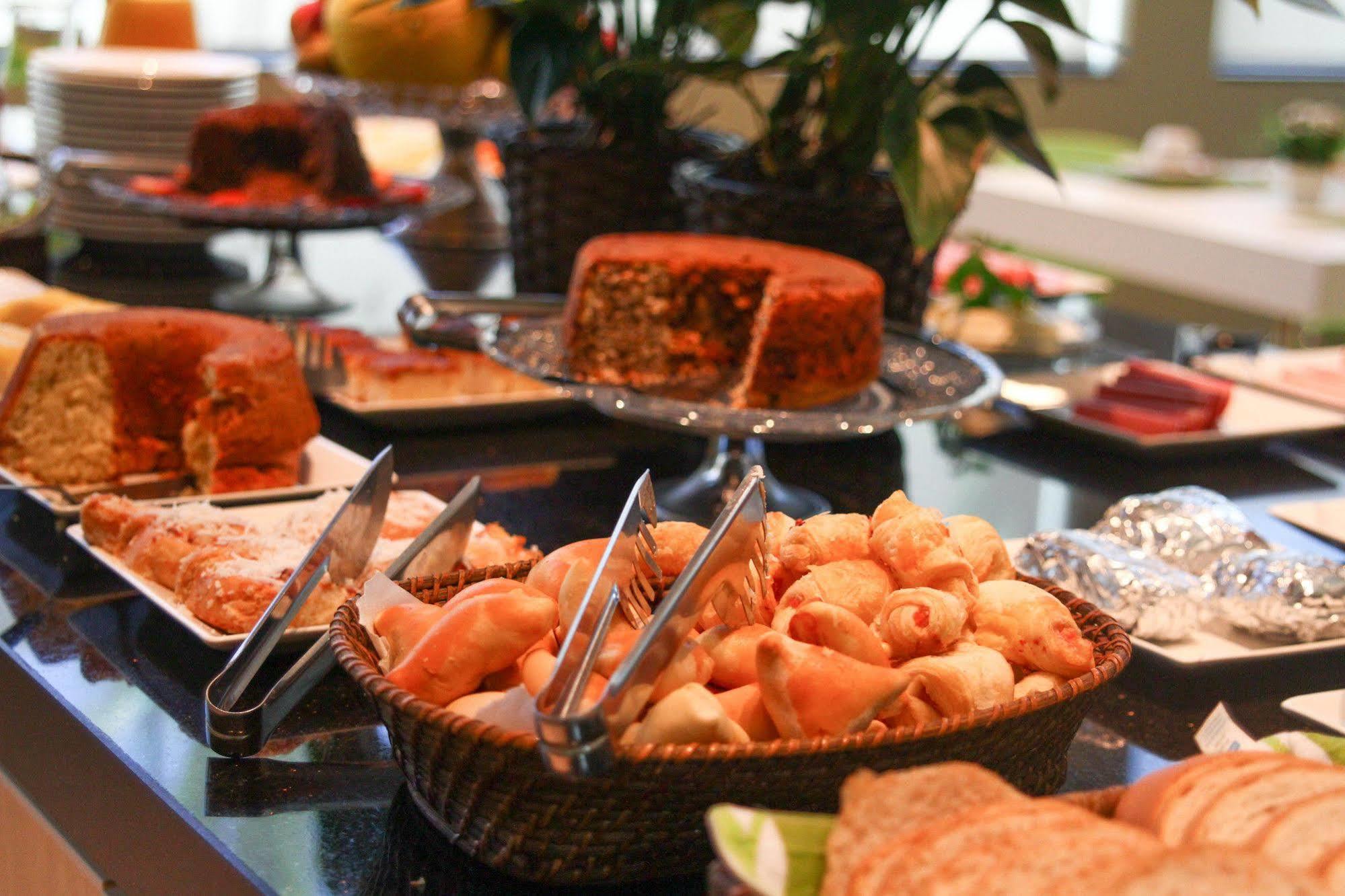 Gales Park Hotel Dourados Ngoại thất bức ảnh